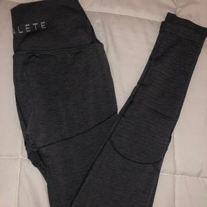 Alphalete Revival Leggings in Charcoal